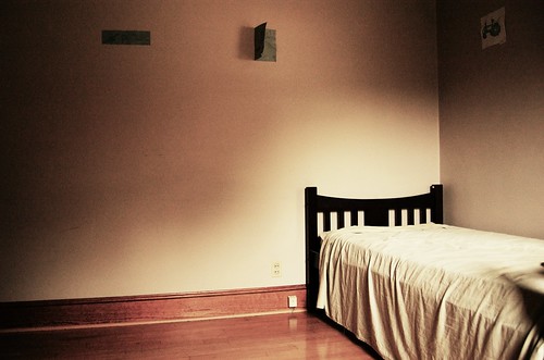 bed in corner